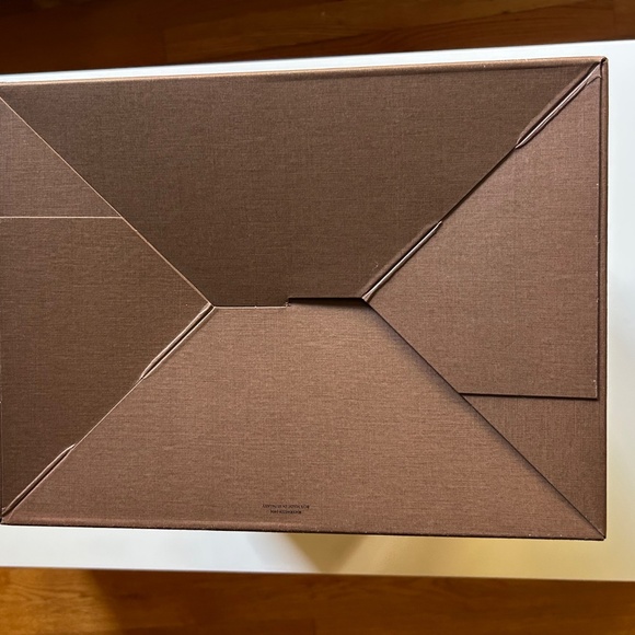 Hermes, Louis Vuitton, Burberry Bundle: Boxes, Gift Bag, Dust BagDesigner - Picture 11 of 16